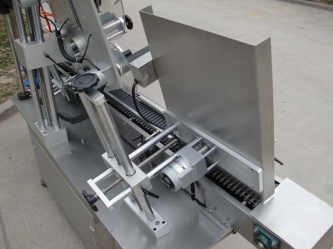 Kleine schnelle runde Dosen Etikettenklebstoffmaschine, Auge schwarze Flasche Etikettenaufkleber Maschine für Kosmetik