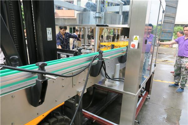 Automatische Etikettenapplikatormaschine vorne / hinten Ausstattungsgeschwindigkeit 18000B / H.