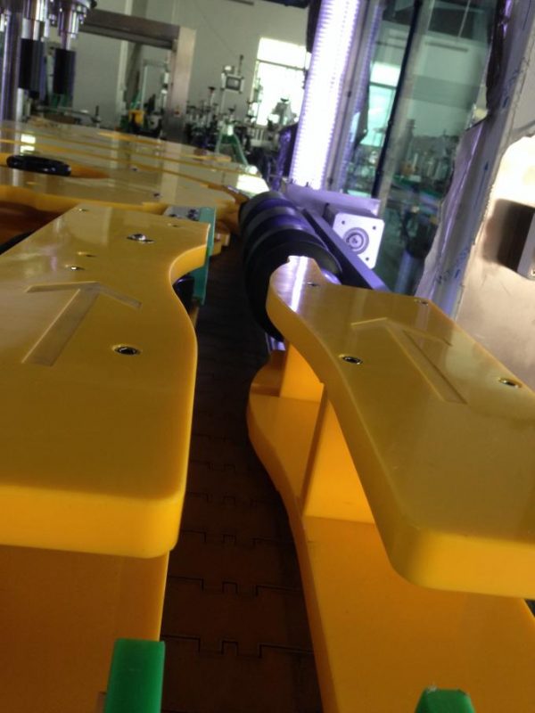 Hochproduktive Wein- / Bierflaschen-Etikettiermaschine, runder Flaschenetikettierer