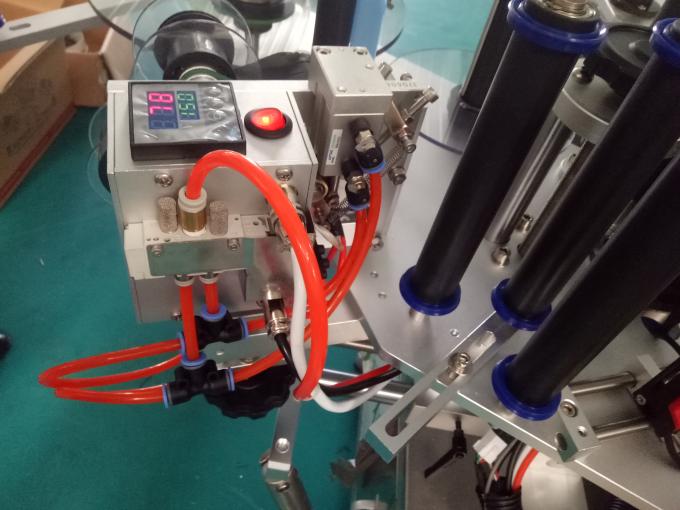 Kundenspezifische Drei- oder Doppelseiten-Aufkleber-Beschriftungsmaschine mit Codiermaschine